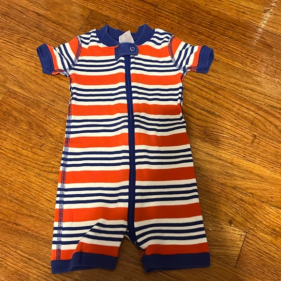 Hanna Andersson 6-12 mos sleeper bundle - Picture 2 of 7